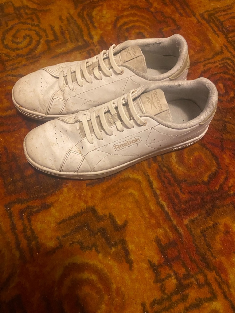 Men’s Reebok White Sneakers Size 9